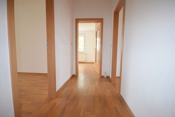 3-Raumwohnung mit Balkon und Badewanne!