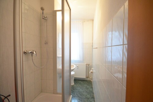 ansicht_badezimmer_gaestewohnung_schweriner_strasse_18